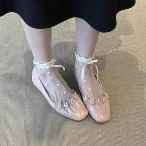 Zapatillas de ballet estilo francés con diseño de flores, punta cuadrada, ligeras, con soporte de arco alto y tira única, de punta cerrada. - Product Image 4