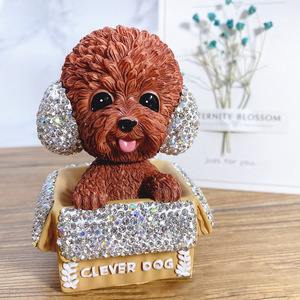 Ornement de <span class=keywords><strong>voiture</strong></span> créatif en carton, <span class=keywords><strong>chien</strong></span> en peluche incrusté de diamants, décoration de <span class=keywords><strong>voiture</strong></span>, poupée à tête oscillante - Product Image 3
