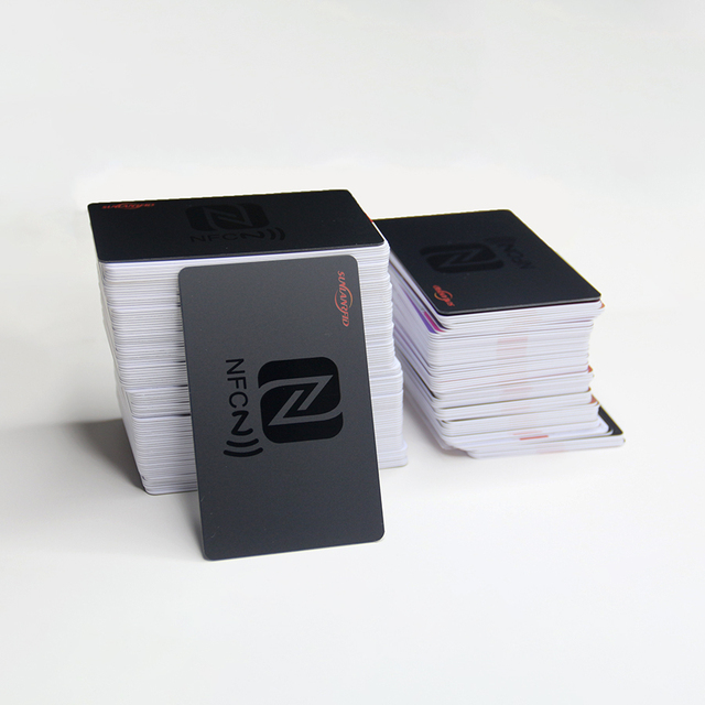 Free Sample High Quality Printable PVC HF 13.56MHZ CR80 85.5*54mm or Customized Size Smart RFID Mifare Chip NFC Card