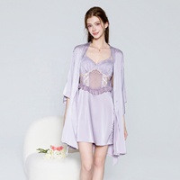 Vente en gros de robe de nuit élégante en satin pour femmes Plus Sexy style français dentelle garniture douce vêtements de nuit lisses pour l'été et le printemps P3148