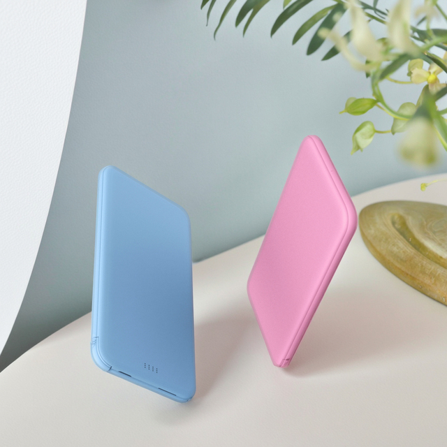 Custom Color Portable 5000mah Slimmest Credit Card Size Elegant Power Bank with Built-in USB Port&TYPE-C Cable Fast Charger