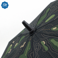 Parapluie de golf avec impression de carte topographique, résistant au vent, armature renforcée, pour souvenirs personnalisés de club de golf