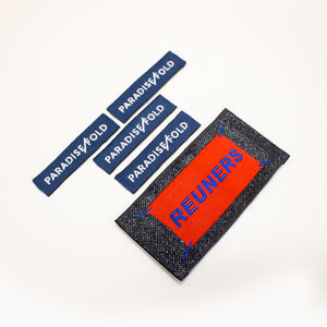 Muestra Gratuita de Etiquetas Tejidas Verticales de Alta Densidad con Nombre Cortado a Láser, Etiquetas Tejidas para Ropa con Talla - Product Image 6