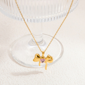 Collar con colgante de lazo chapado en oro de 18 quilates con piedra de corazón rosa, elegante gargantilla para regalo. - Product Image 4