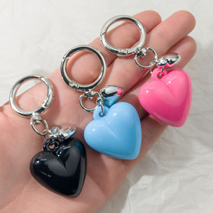 Tas cincin logam gantungan kunci bentuk hati kartun lucu Aksesori liontin liontin grosir hadiah Resin pelangi gantungan kunci mobil hati persik