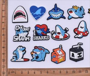 Dijes de PVC al por Mayor con Forma de Tiburón, Personalizables, para Decoración de Fundas de Celular, Accesorios Religiosos, Musicales y de Amor - Product Image 3