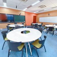Ensemble de bureau et chaise d'école réglables en métal moderne pour les élèves du lycée, utilisation en classe