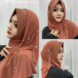 Hijab de trabajo pesado de lujo con diamantes de imitación de cristal, cuentas y borlas largas-Cubierta de cabeza de poliéster - Product Image 1
