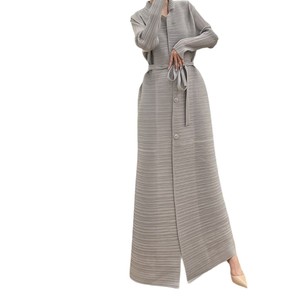 <span class=keywords><strong>Abito</strong></span> <span class=keywords><strong>Lungo</strong></span> Plissettato Casual da Donna Miyake, Vestito Multifunzionale Autunnale con Fibbia, Abaya con Chiusura a Chiodo - Product Image 5