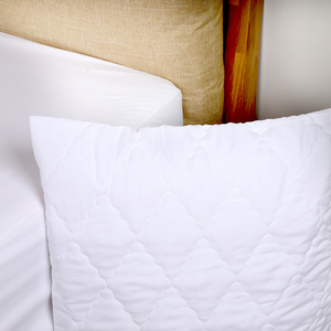 Protector de Almohada Acolchado Impermeable y Anti-Chinches, Tejido a Medida, con Cierre de Sobre, para Uso Hospitalario y Doméstico - Product Image 3