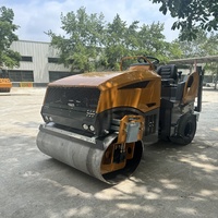 Compacteur vibrant à double tambour UCM de 4 tonnes avec engrenage hydraulique, doté d'une puissance de fouillis élevée pour l'asphalisation