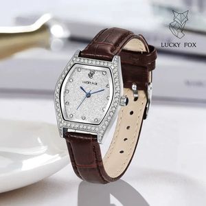 นาฬิกาข้อมือควอตซ์ผู้หญิ<span class=keywords><strong>ง</strong></span> Tomi Luckyfox L26 ราคาโร<span class=keywords><strong>ง</strong></span><span class=keywords><strong>ง</strong></span>าน ดีไซน์หน้าปัดสี่เหลี่ยม แสดงผลแบบเข็ม สายหนั<span class=keywords><strong>ง</strong></span>สั่งทำพิเศษ - Product Image 4