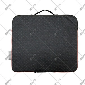Coussin chauffant portable rectangulaire en tissu pour le camping et l'extérieur, couleurs gris, rouge, vert - Product Image 4