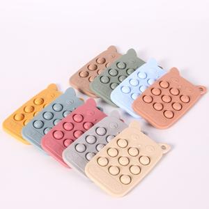 Bouton téléphone portable Silicone anneau de <span class=keywords><strong>dentition</strong></span> pour bébés peluche pour moudre confortablement les dents et mâcher de la gomme pour les petits mois - Product Image 1