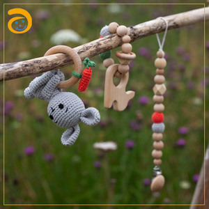 Set di 3 Sonagli a Forma di Ape per Neonati, <span class=keywords><strong>Regalo</strong></span> per Baby Shower, Set di Sonagli all'Uncinetto con Clip per <span class=keywords><strong>Ciuccio</strong></span> e Massaggiagengive in Legno Fatto a Mano - Product Image 5