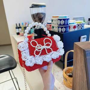 กระเป๋าสะพายข้างเด็ก ลายปีใหม่ ดีไซน์เก๋ กระเป๋าถือทรงเหลี่ยมสำหรับเด็กผู้หญิง สีแดง แฟชั่นสไตล์เจ้าหญิง - Product Image 2