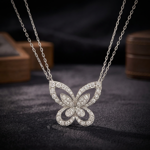 Collar con Colgante de Mariposa para Mujer, Plata 925, Bañado en Rodio, Diamante Redondo de Corte Brillante, Cadena de Eslabones, Lujoso para Uso Diario - Product Image 3