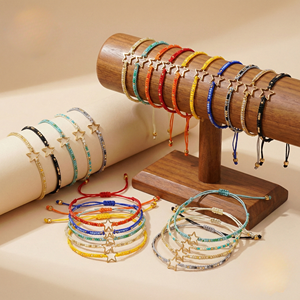 Bracelets en perles de rocaille dorées style bohème avec breloque étoile, faits à la main, tressés, ajustables, empilables, bracelets d'amitié, bijoux d'été pour femmes - Product Image 1