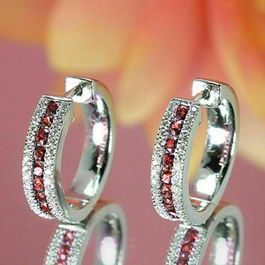 Pendientes de aro elegantes con piedra azul para mujer, diseño de línea, pendientes Huggie, joyería de moda para uso diario, venta al por mayor - Product Image 2