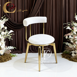 Silla de Hotel Moderna de Metal Dorado con Cojín Blanco, Patas Cónicas y Respaldo Sólido, Muebles Comerciales para Interiores - Product Image 5
