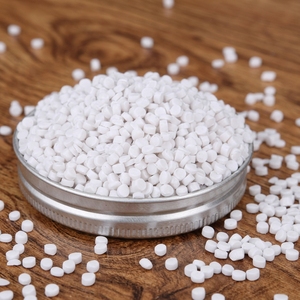 Masterbatch de remplissage PP Super Blanc pour pièces moulées par injection à parois fines afin d'augmenter l'opacité et la stabilité à la chaleur - Product Image 1