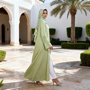 Robe Abaya en Polyester Imprimée Personnalisée de Luxe de Haute Qualité avec Devant Ouvert et Hijab pour Femmes Musulmanes - Product Image 4