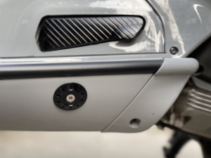 อุปกรณ์ตกแต่งรถจักรยานยนต์ ฝาครอบน็อตกันชนทำจากอะลูมิเนียม CNC สำหรับ <span class=keywords><strong>Vespa</strong></span> GTS GTV 200 300 <span class=keywords><strong>125</strong></span> Sprint Primavera LXV <span class=keywords><strong>LX</strong></span> <span class=keywords><strong>S</strong></span> 150 - Product Image 3