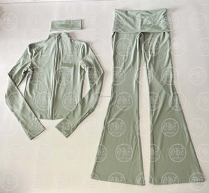 Completo Tuta Sportiva da Donna con Logo Ricamato, Giacca e Pantaloni a Zampa, Abbigliamento Sportivo 2 Pezzi - Product Image 2