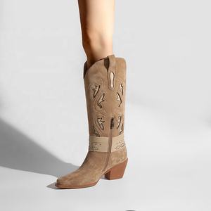 <span class=keywords><strong>Botas</strong></span> Vaqueras Occidentales para <span class=keywords><strong>Mujer</strong></span> con Bordado Calado, Hebilla y Tachuelas, <span class=keywords><strong>Botas</strong></span> de Vaquera con Punta Puntiaguda y Tacón Grueso para Estilo Country - Product Image 5