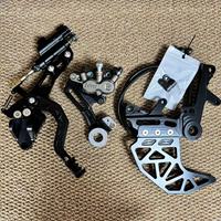 Support de frein à double étrier CNC Sur-Ron Ultra Bee en aluminium billette, repose-pieds et accessoires de frein arrière pour amélioration des performances