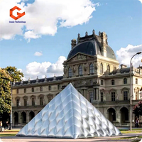 Modèle réaliste de pyramide gonflable Architecture égyptienne modèle pyramide gonflable avec éléments égyptiens à vendre
