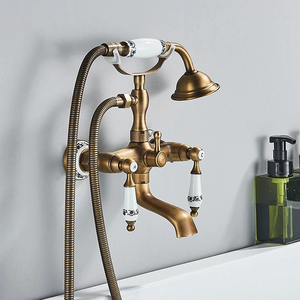 Robinet de baignoire thermostatique en laiton brossé moderne et luxueux avec noyau de valve en céramique et ensemble de douche à jet doux - Product Image 1