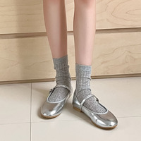 Chaussettes à rayures de style ballet à bout divisé Chaussettes pour femmes à deux doigts Chaussettes d'été fines en maille respirante Chaussettes Tabi mi-mollet