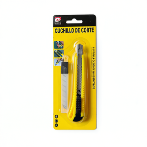Cuchillo Multiusos AD71X con Cuchilla, Paquete de 12 Unidades para Tareas de Corte - Product Image 1