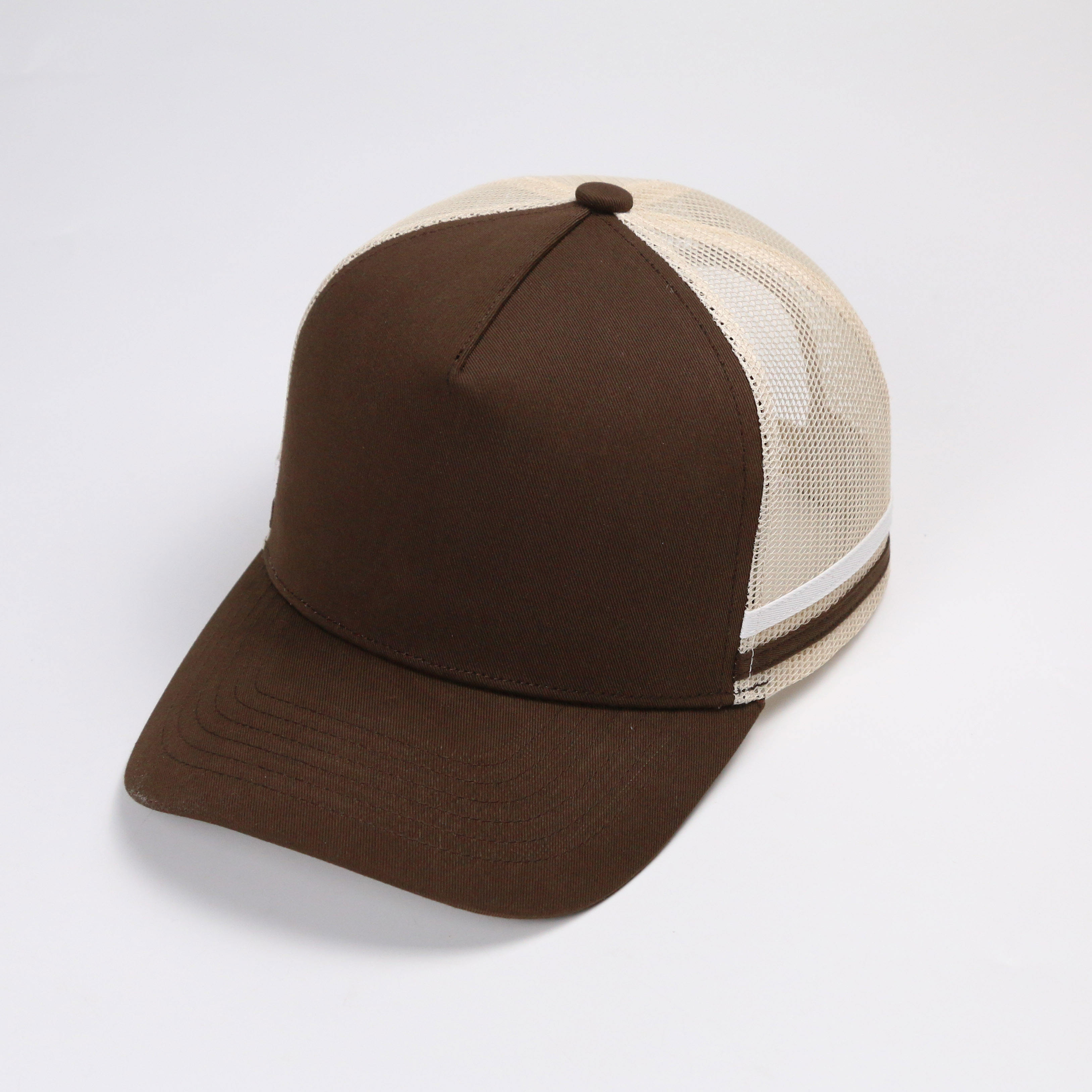 สีน้ำตาล