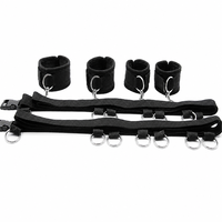 Kit de Contrainte BDSM 7 Pièces Sous Matelas avec Plumeau, Masque pour les Yeux, Pinces à Tétons, Menottes Poignets et Chevilles pour Couples