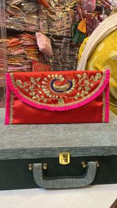 Bolso de mano bordado para mujer, bolso Potli con forro de lona con cordón para bodas, regalos indios para invitados - Product Image 4