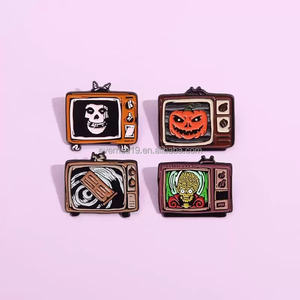Diskon besar televisi hantu teror lucu Enamel berlapis nikel seng logam campuran Pin topi kerajinan logam Pin untuk hadiah - Product Image 1