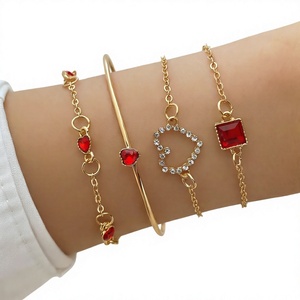 Juego de 4 Brazaletes de Zirconia en Forma de Corazón, Ajustables, Chapados en Oro, Joyería con Dijes de Aleación para Mujer, ORIGINAL - Product Image 3