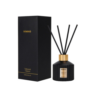 A lunga durata 120ml di profumo di olio essenziale verticale striscia nera tappo oro diffusore di lamella <span class=keywords><strong>per</strong></span> camera da letto bagno <span class=keywords><strong>casa</strong></span> senza fuoco - Product Image 1