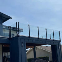Rampe extérieure EKOO pour balcon, terrasse, escalier, poteau à pince, garde-corps en verre