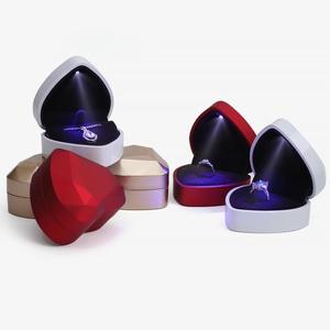 Nuevo Lanzamiento: Caja de Joyería con Luz LED, Venta al por Mayor, Caja de Joyería con Forma de Corazón, Caja de Empaque de Joyería Exquisita - Product Image 2
