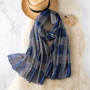 Sciarpe in <span class=keywords><strong>Seta</strong></span> Rossa all'Ingrosso, Hijab e Scialli Primaverili, Sciarpa in <span class=keywords><strong>Seta</strong></span> a Quadri Stile Britannico, Hijab in <span class=keywords><strong>Seta</strong></span> a Quadretti per Donne - Product Image 2