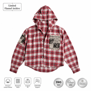 Chemise à carreaux à capuche pour homme en flanelle de coton, coupe courte, avec patch imprimé journal, collection limitée, style décontracté pour l'automne - Product Image 1