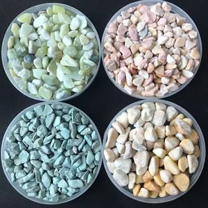 Pierres de galets de couleur copeaux de pierre lavés en résine Style naturel pour l'aménagement paysager de jardin carrelage de décoration murale préfabriqué - Product Image 4