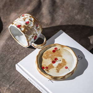 مخصص طباعة نمط الفراولة والكرز على السيراميك اليدوي والأسود خلط نسيج الحجر الأبيض المتفاعل - Product Image 3