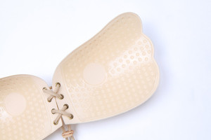 Hot Bán Không Thấm Nước Tái Sử Dụng Cánh Bướm Backless Strapless Dính Áo Ngực Vô Hình Silicone Lift Đẩy lên Tự Dính Áo Ngực - Product Image 4