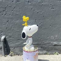 Sculpture Snoopy de haute qualité, sculpture de jardin sur mesure grandeur nature, statue d'animal Snoopy en fibre de verre et résine