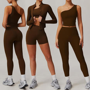 Conjunto Deportivo de 2 Piezas para Mujer, Color Verde Oliva a Rayas, Top Corto sin Mangas de Punto, Pantalones Cortos hasta la Rodilla, Transpirable, Poliéster, Corte Regular - Product Image 1