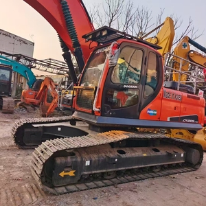 Excavatrice d'occasion Doosan DX225LCA haute performance, pelle hydraulique multifonction économique avec composants essentiels moteur et engrenages - Product Image 2